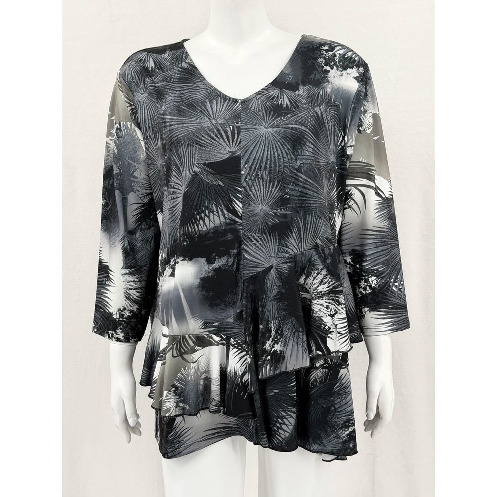 Kate & Mallory Top Womens 1X‎ Gray Palm Print Ruffle Hem Tropical Stretch Office